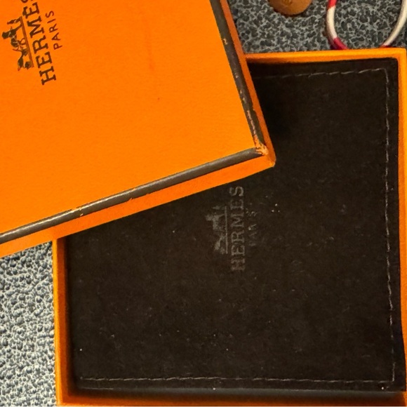 Hermès Petit H Deer Ribbon Charm - Picture 3 of 4